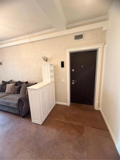 Apartament cu 3 camere decomandat în Dumbrăvița