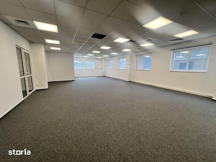 Spațiu comercial, de 120 mp, în Florești