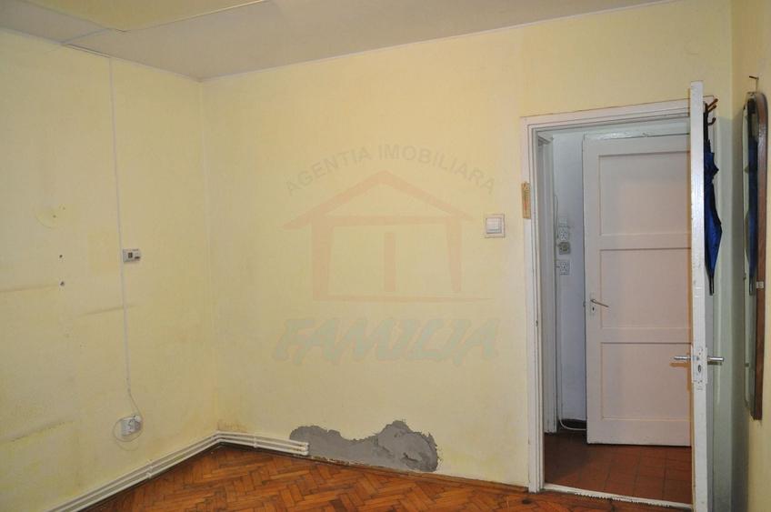 Apartament cu 2 camere decomandat în Piața Centrală