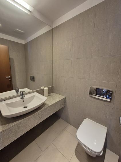 Apartament cu 3 camere decomandat în Băneasa