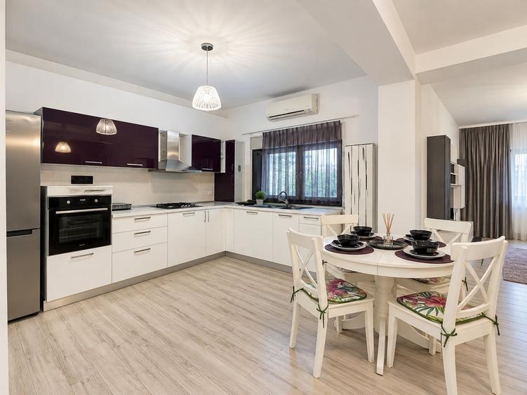 Apartament cu 2 camere, mobilat în Universitate