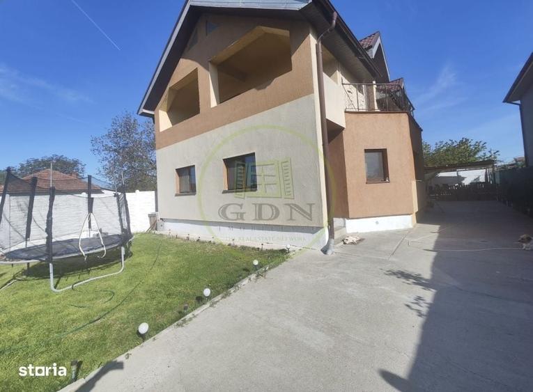 Casă cu 4 camere în Șimnicu de Jos