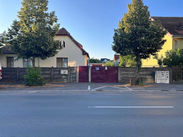 Casă cu 2 camere cu Teren 900 Mp în Cedonia