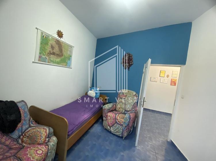 Apartament cu 4 camere decomandat, mobilat în Central