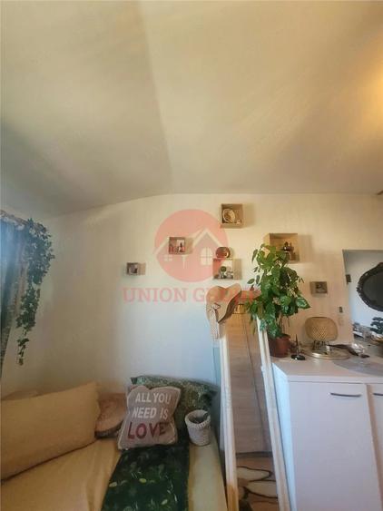 Apartament Modern 2 Camere Mansarda, Poarta 6, Ingrijit, Bine Compartimentat si Izolat - 2
