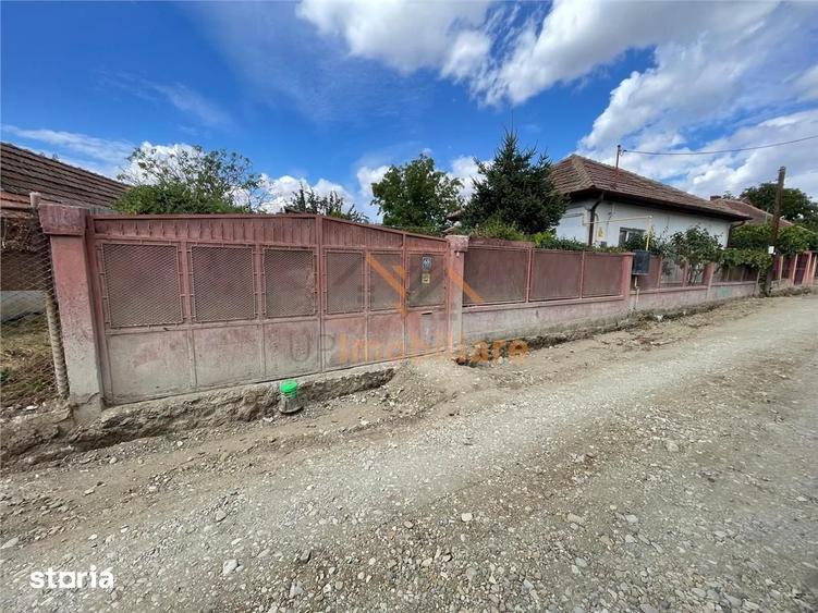 Casă cu 4 camere cu Teren 1439 Mp în Iorga