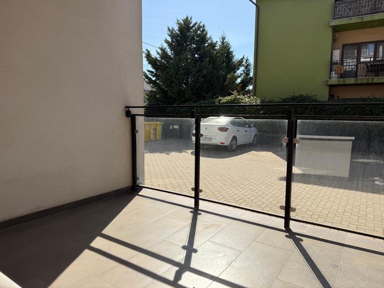 Apartament cu 3 camere decomandat în Braytim