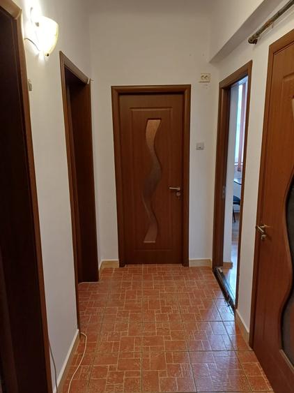 Apartament cu 2 camere decomandat în Casa de Cultură
