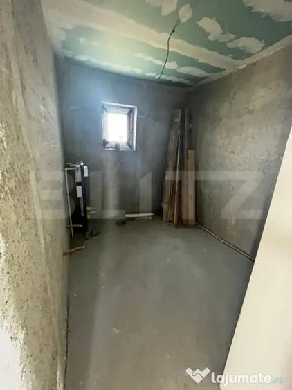 Casă cu 4 camere cu Teren 800 Mp în Central