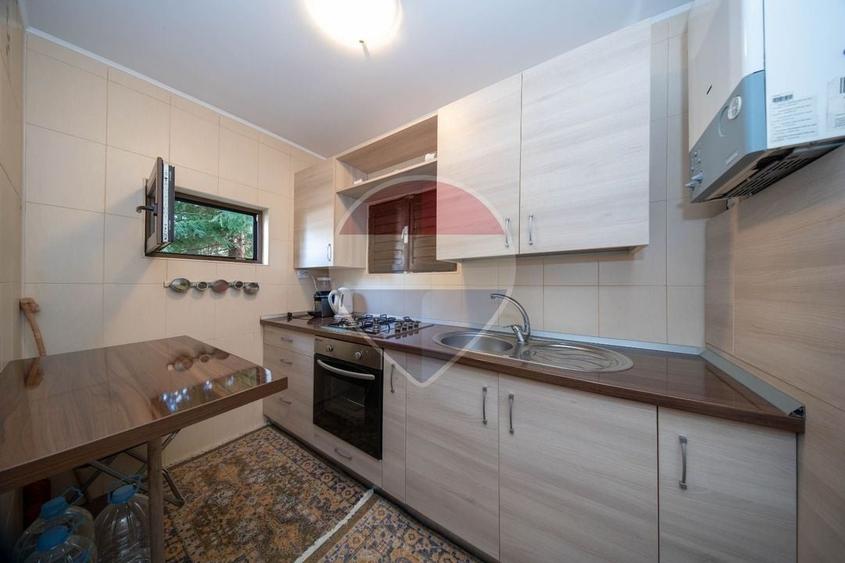 Casă individuală cu 3 camere cu Teren 214 Mp în Central