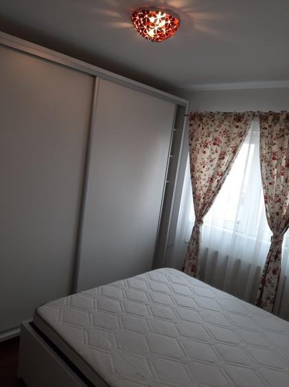 Apartament cu 2 camere decomandat în Petru Rareș