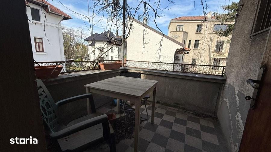 Apartament cu 6 camere în Aviatorilor