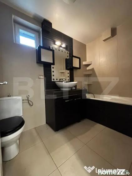 Apartament cu 4 camere decomandat în George Enescu