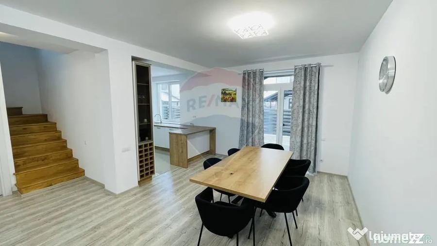 Casă cu 4 camere cu Teren 297 Mp în Cristian