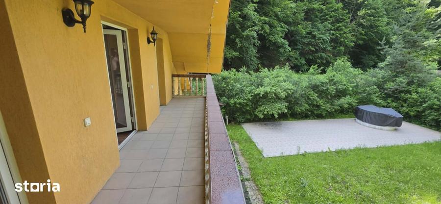 Casă cu 5 camere cu Teren 1200 Mp în Bratca