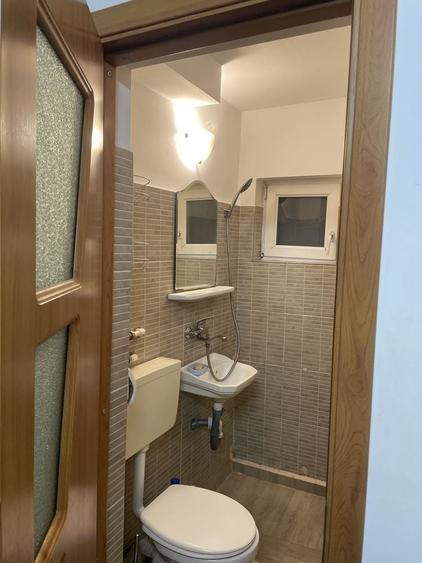 Apartament cu 2 camere decomandat în Războieni