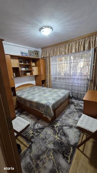 Apartament cu 3 camere semidecomandat în Tudor Vladimirescu