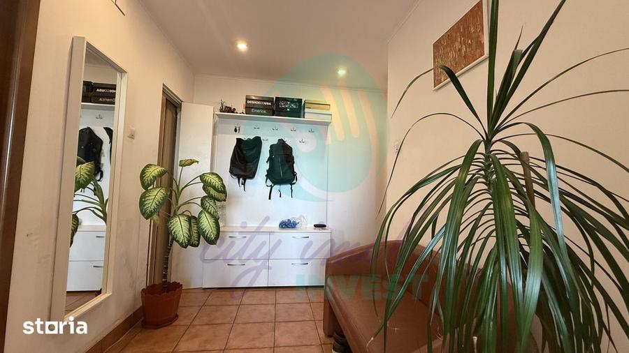Apartament cu 3 camere semidecomandat, mobilat în Pantelimon