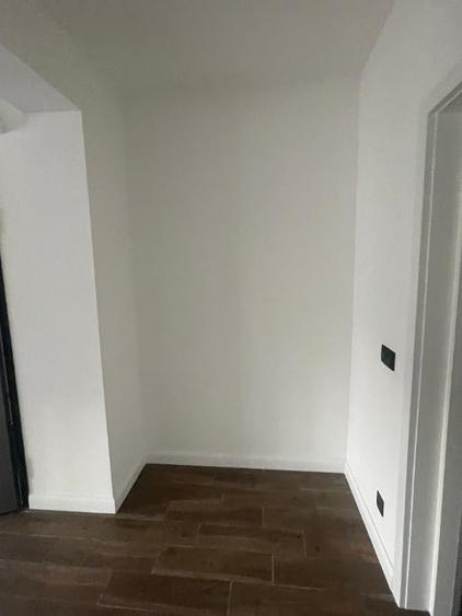 Apartament cu 22 camere semidecomandat în Furnica