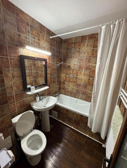 Apartament cu 2 camere semidecomandat în Tomis II