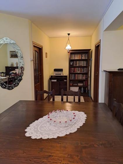 Apartament cu 2 camere semidecomandat în Florești