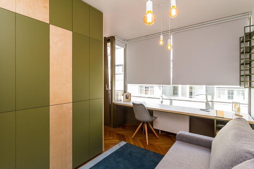 Apartament cu 4 camere decomandat, mobilat în Calea Victoriei