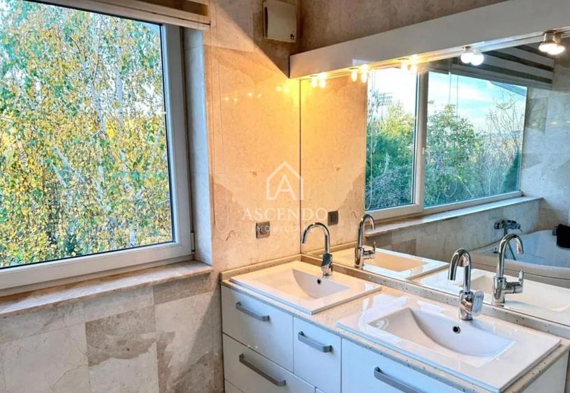 Casă individuală cu 3 camere cu Piscina în Nord-Est