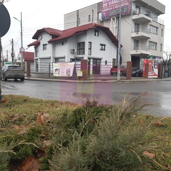 Casă cu Teren 370 Mp în Cățelu
