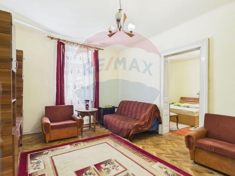 Apartament cu 3 camere decomandat, mobilat în Unirii