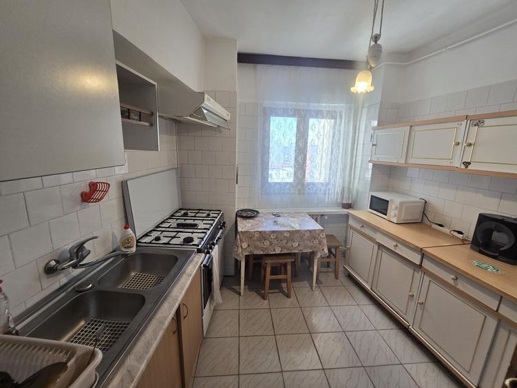Apartament cu 2 camere semidecomandat în Obor