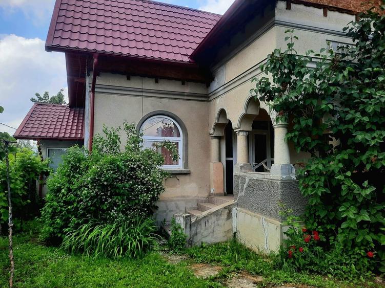 Casă cu 4 camere în Brebu
