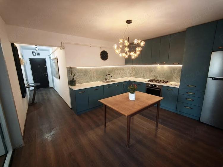 Apartament cu 2 camere decomandat în Central