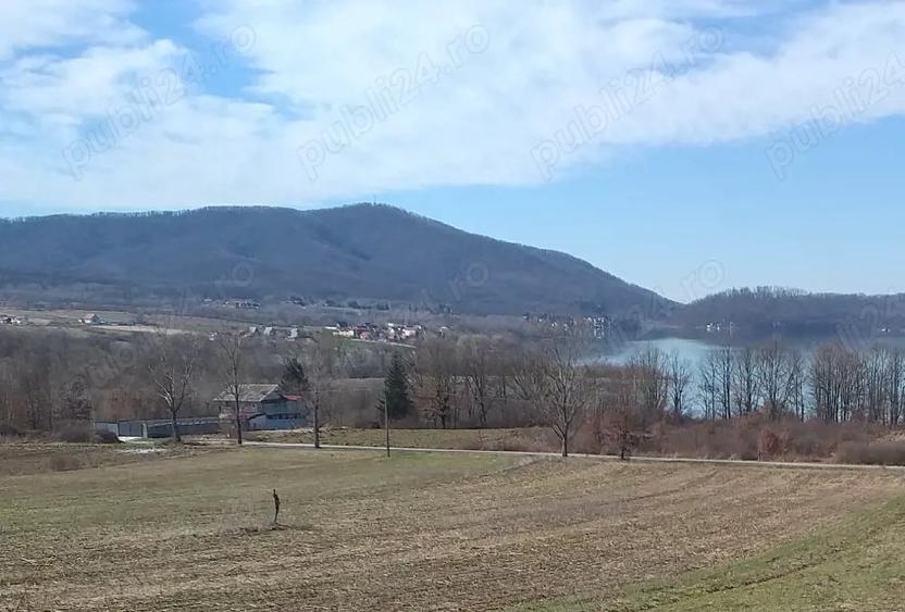 Teren de 800 mp, în Fârdea