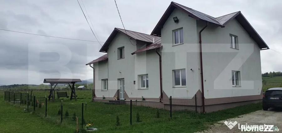 Casă cu 7 camere cu Teren 1750 Mp în Central