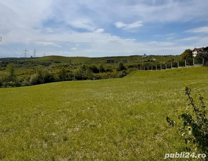 Teren de 800 mp, în Vulcan
