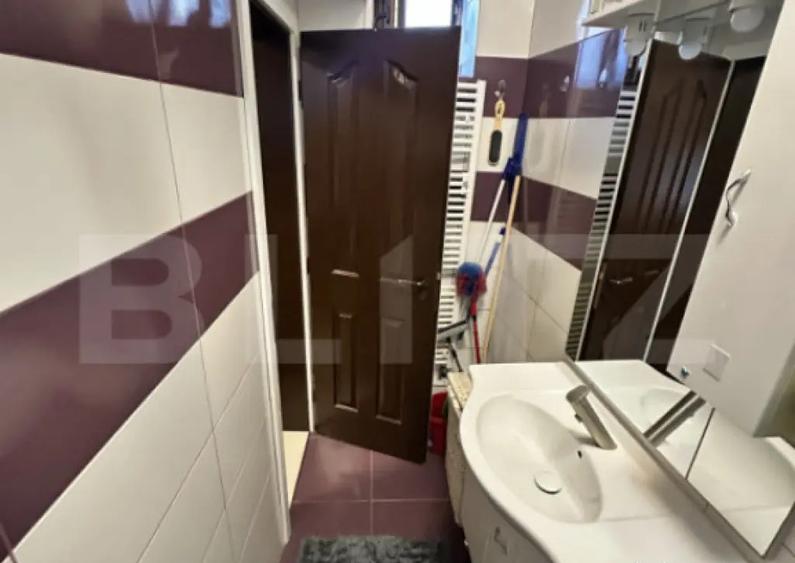 Apartament cu 2 camere semidecomandat, mobilat în Central