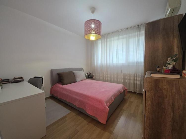Apartament cu 3 camere în Drumul Taberei