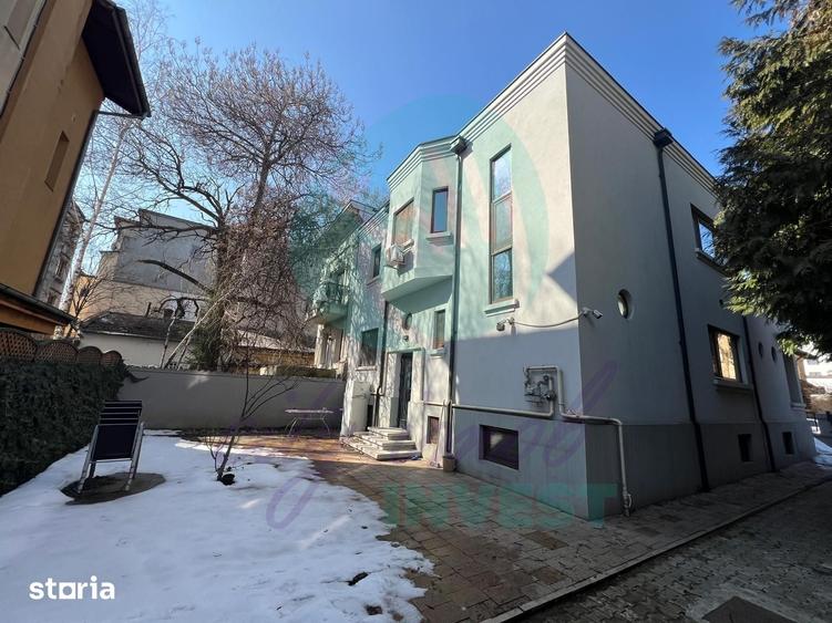 Casă cu 7 camere cu Teren 276 Mp în Cotroceni