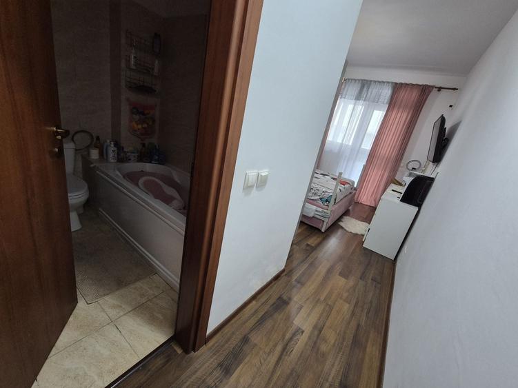 Apartament cu 3 camere decomandat în Militari
