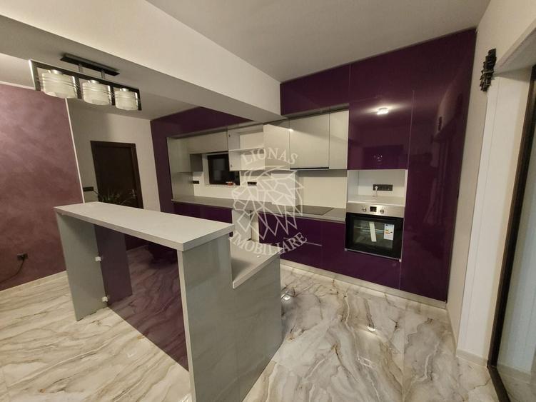 Casă individuală cu 6 camere cu Canalizare în Arcalia