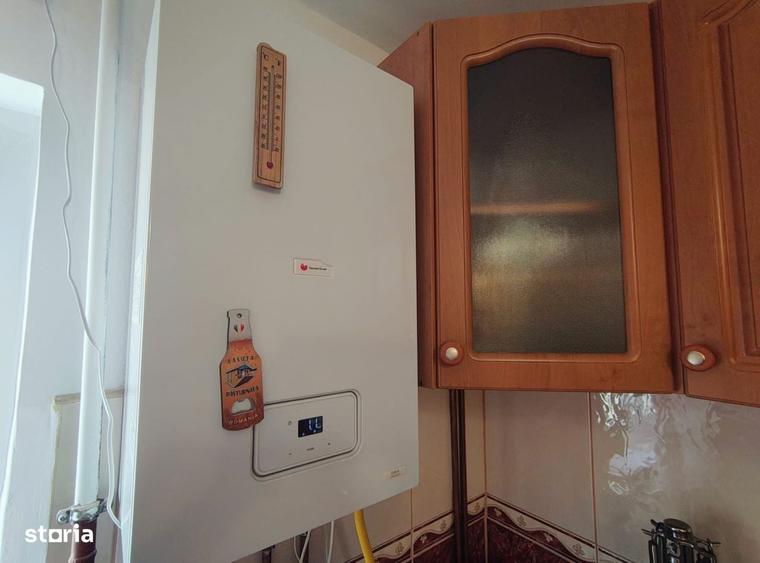 Apartament cu 3 camere decomandat în Albești