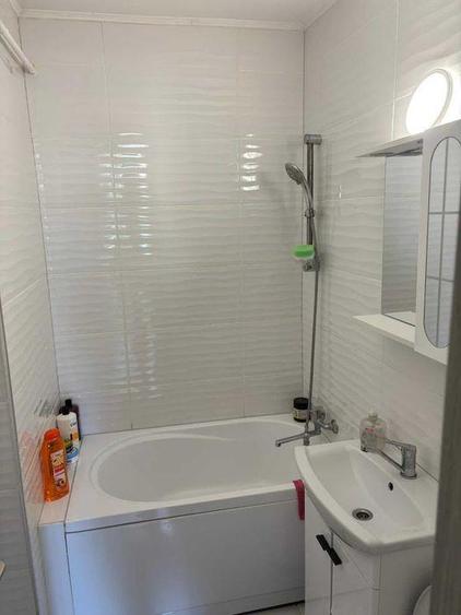 Apartament cu 3 camere decomandat în Tătărași