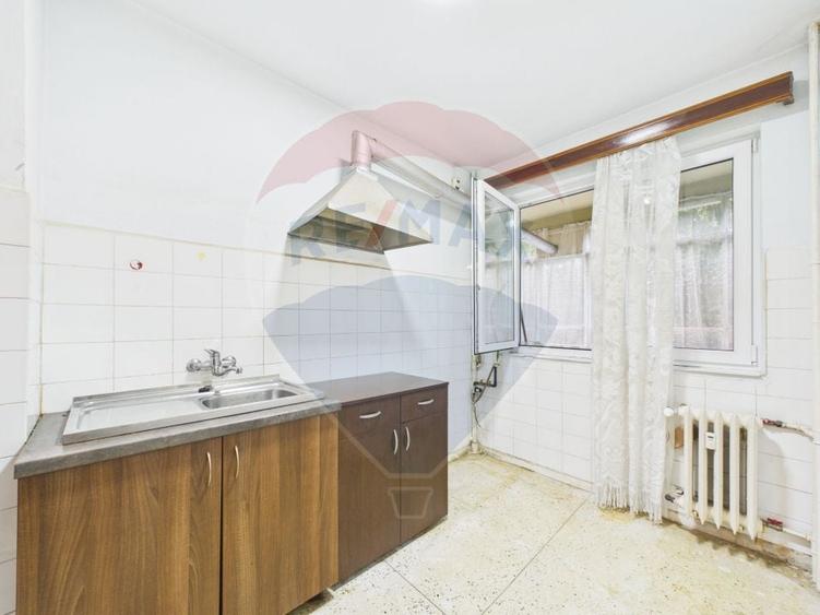 Apartament cu 2 camere semidecomandat, mobilat în Berceni