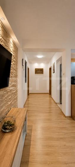 Apartament cu 3 camere semidecomandat, mobilat în Vest