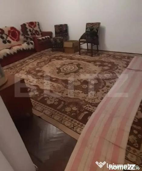 Casă cu 5 camere cu Teren 2348 Mp în Găești