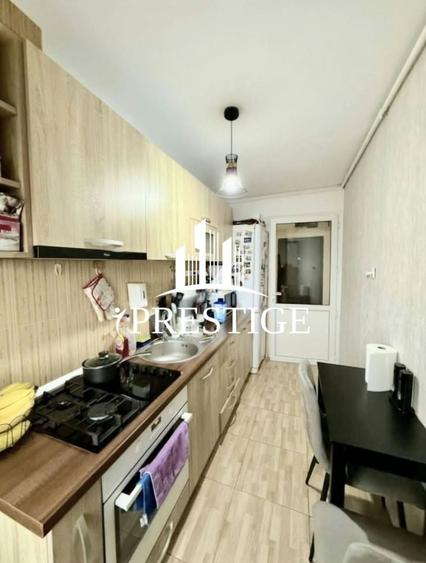 Apartament cu 2 camere decomandat, mobilat în Vasile Aaron