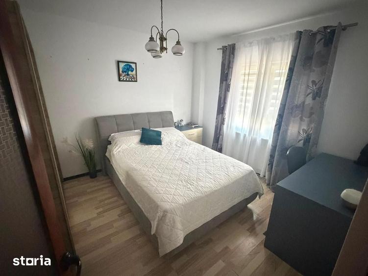 Apartament cu 3 camere decomandat în Canta