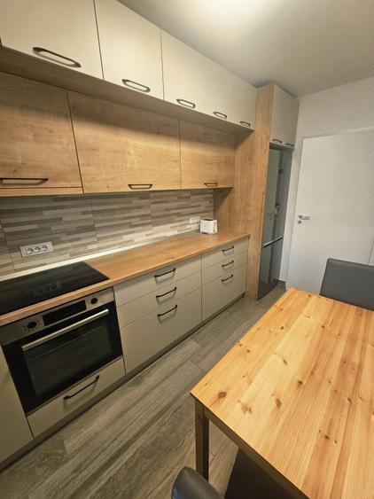 Apartament cu 2 camere decomandat în Vest