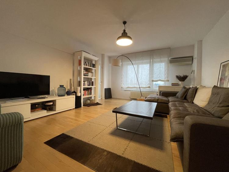Apartament cu 3 camere decomandat, mobilat în Națiunile Unite