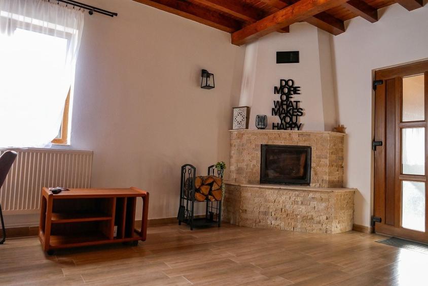 Casă cu 4 camere în Brădet